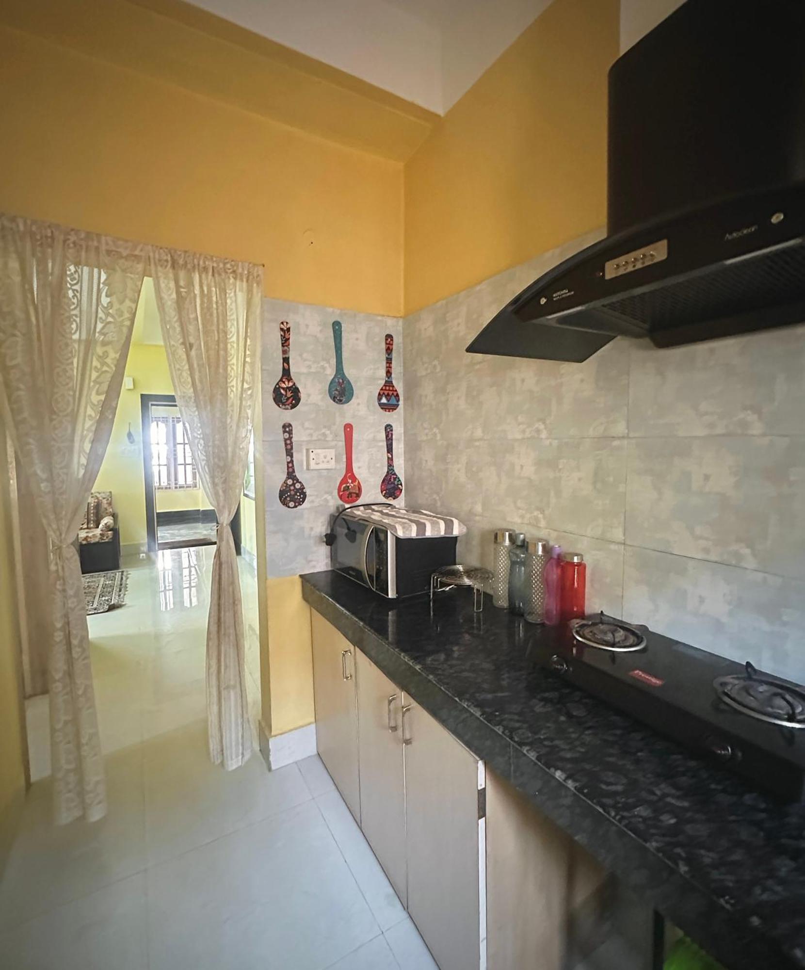 Three Little Birds Homestay Guwahati Exterior foto